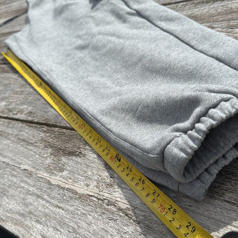 Lululemon Scuba Mid-Rise Oversized Cargo Jogger Heathered Grey size Medium NWT - Picture 4 of 7
